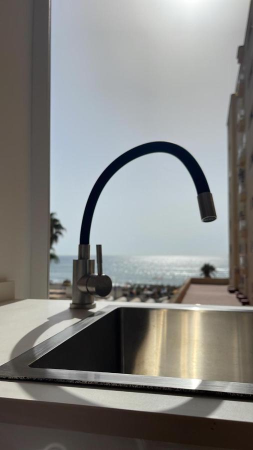 Torremolinos,Estudio Junto Al Mar En La Carihuela Zewnętrze zdjęcie