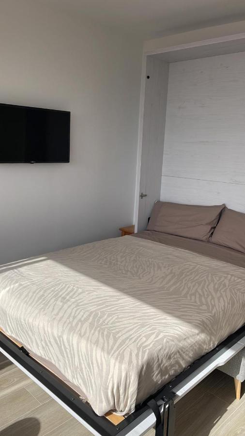 Torremolinos,Estudio Junto Al Mar En La Carihuela Zewnętrze zdjęcie